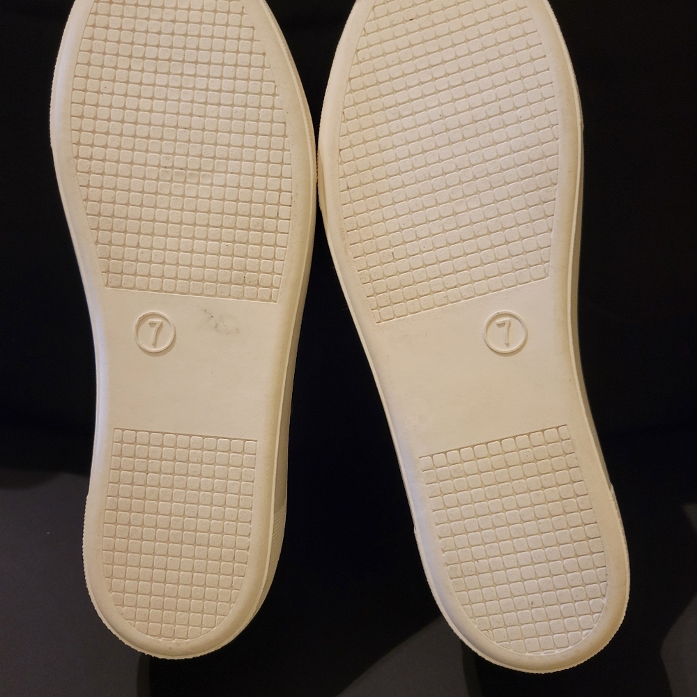 SALE! NWOT MADDEN GIRL FASHION SNEAKERS SZ 7 - Picture 4 of 9